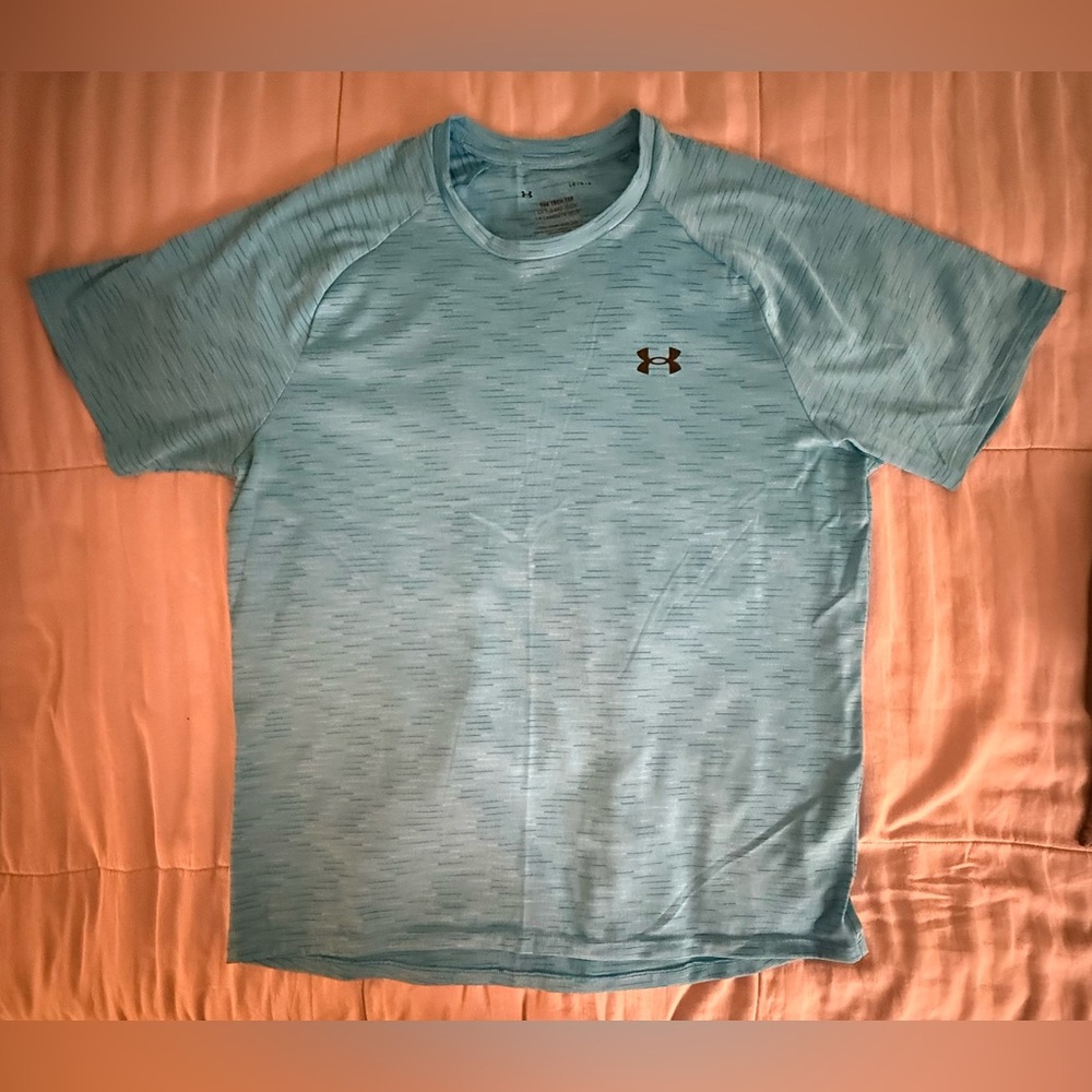 Men’s Under Armour Large Light Blue Striped Tech Tee